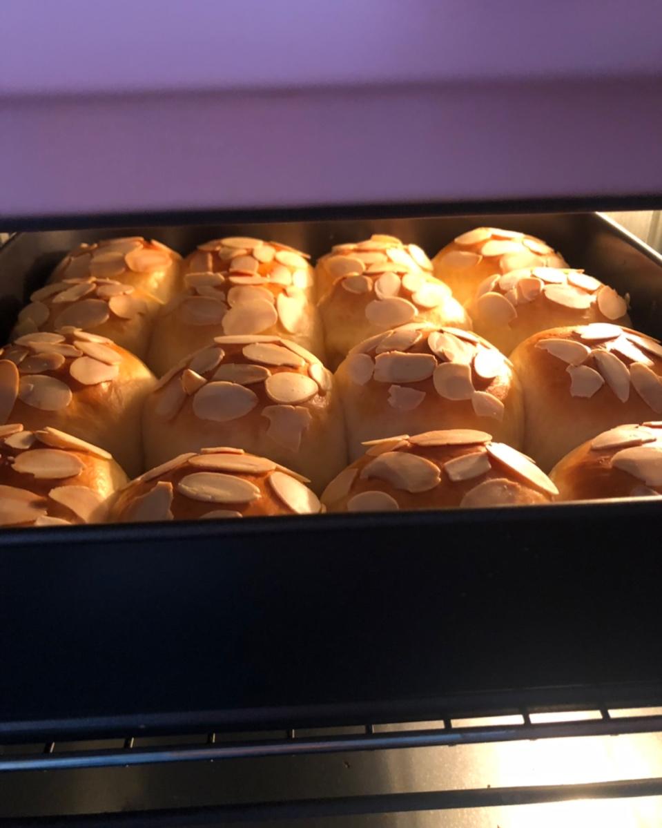 鲜奶油小餐包（一次发酵）