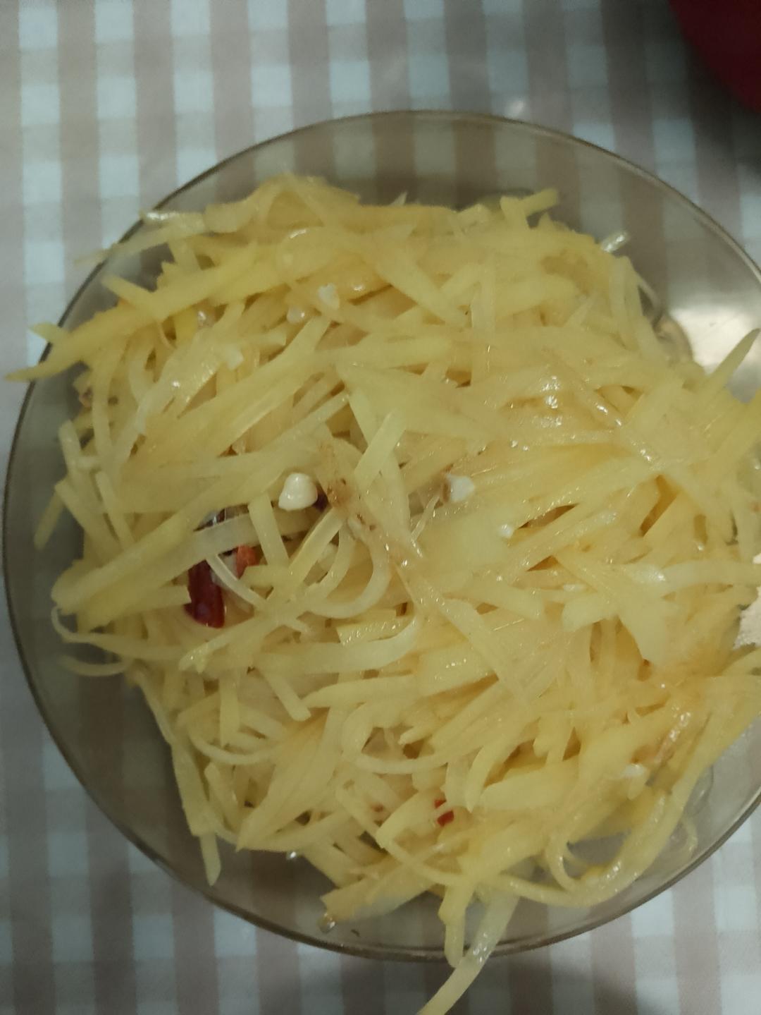 酸辣土豆丝的家常做法 超级下饭