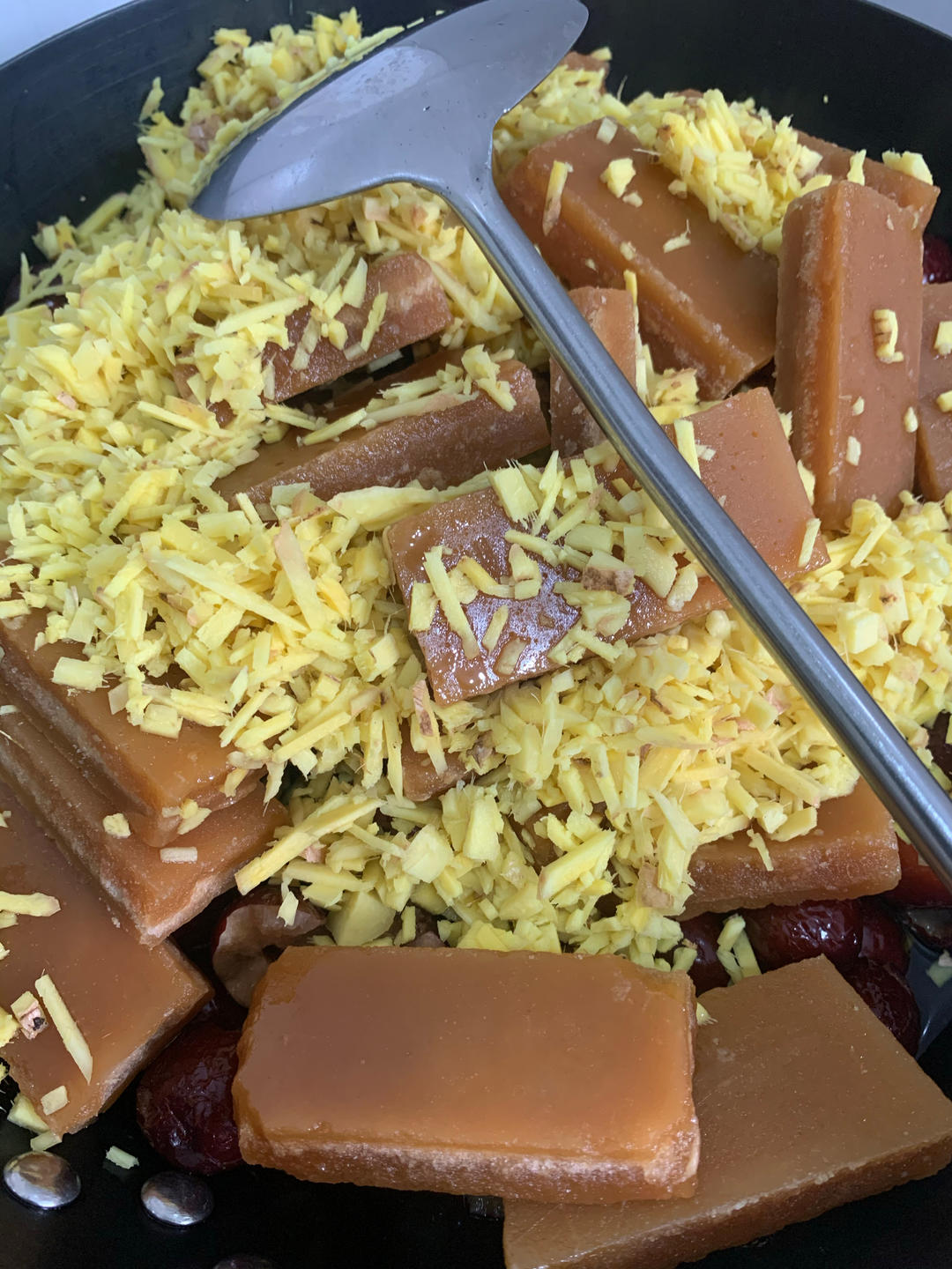 黑糖红枣枸杞姜母茶酱