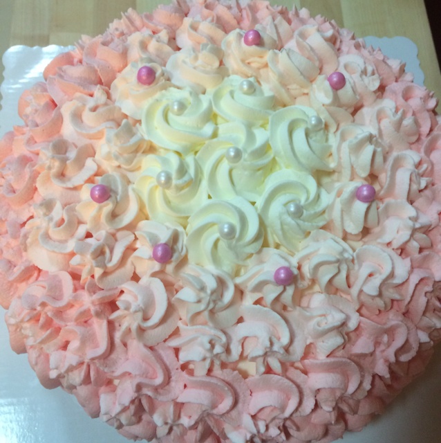 渐变色裱花蛋糕