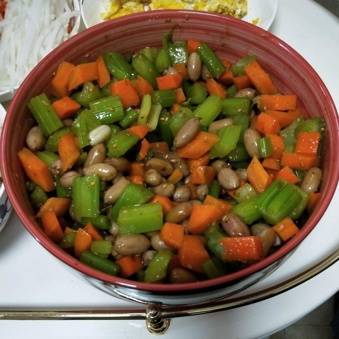 凉拌芹菜花生米胡萝卜