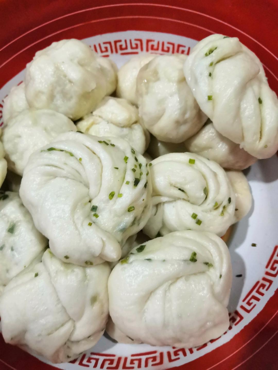 最好吃的火腿葱香花卷—附让葱不变黄的小窍门