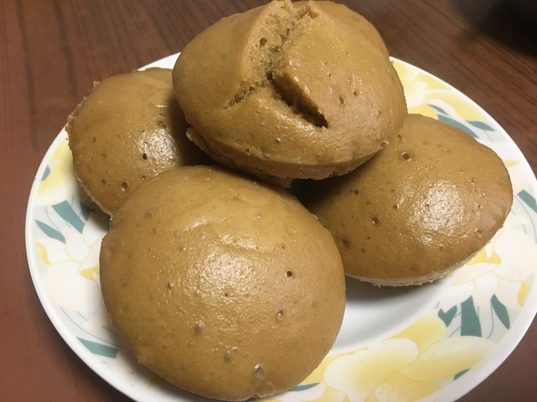 静子厨娘魂爆发做的杯子红糖面发糕,不用揉面,不用二发,比馒头简单