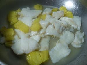 柠檬菠萝青鱼片的做法 步骤6