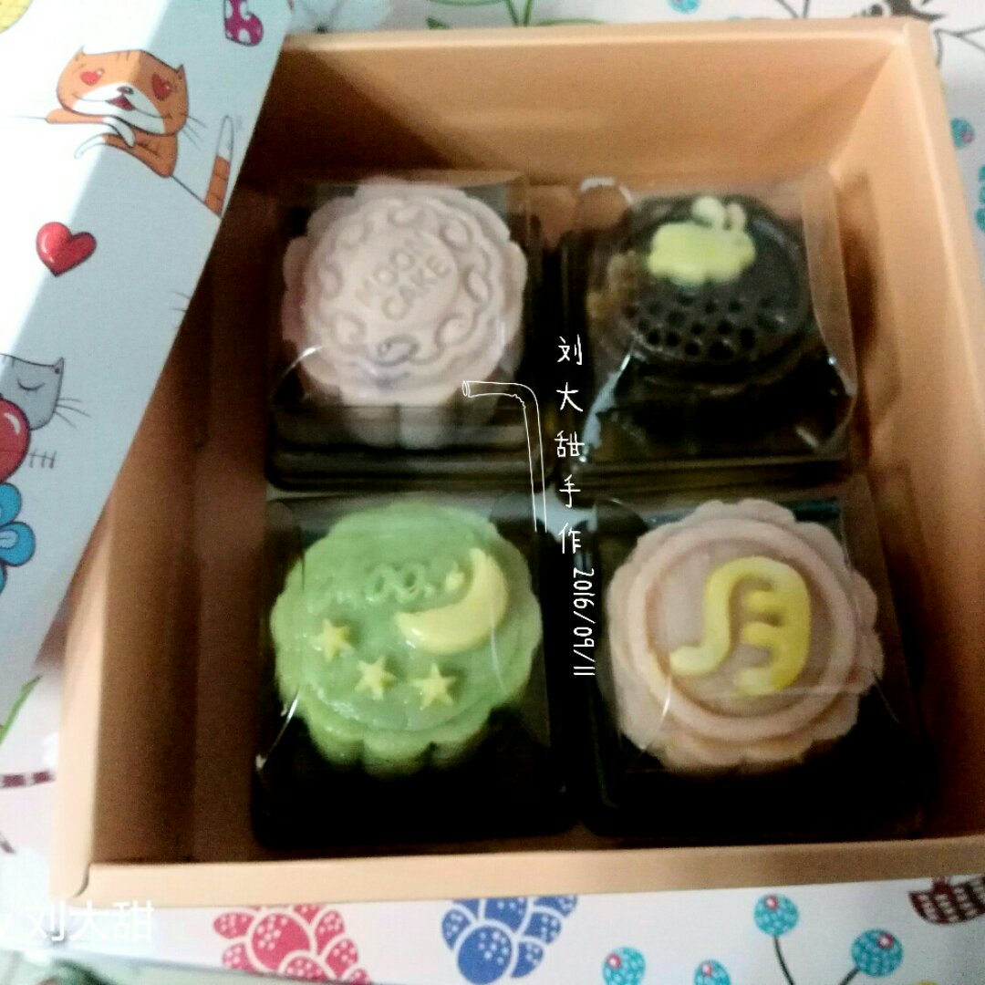 绝世好方！不开裂不粘手港式冰皮月饼（附奶黄馅做法）