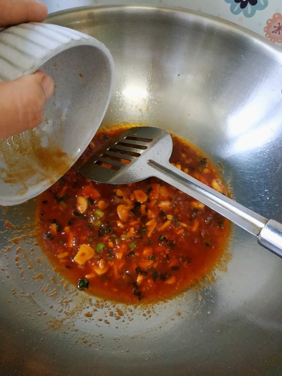 油焖茄汁大虾的做法 步骤5