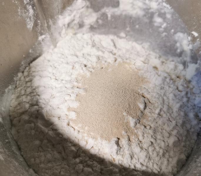 纯奶手撕吐司的做法 步骤1