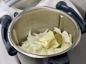 高大上的意式洋葱浓汤简单又好味的做法 步骤2