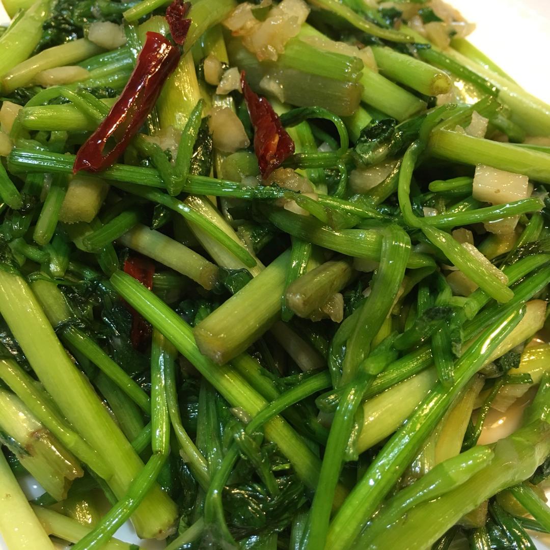鹏南做的清炒海南水芹