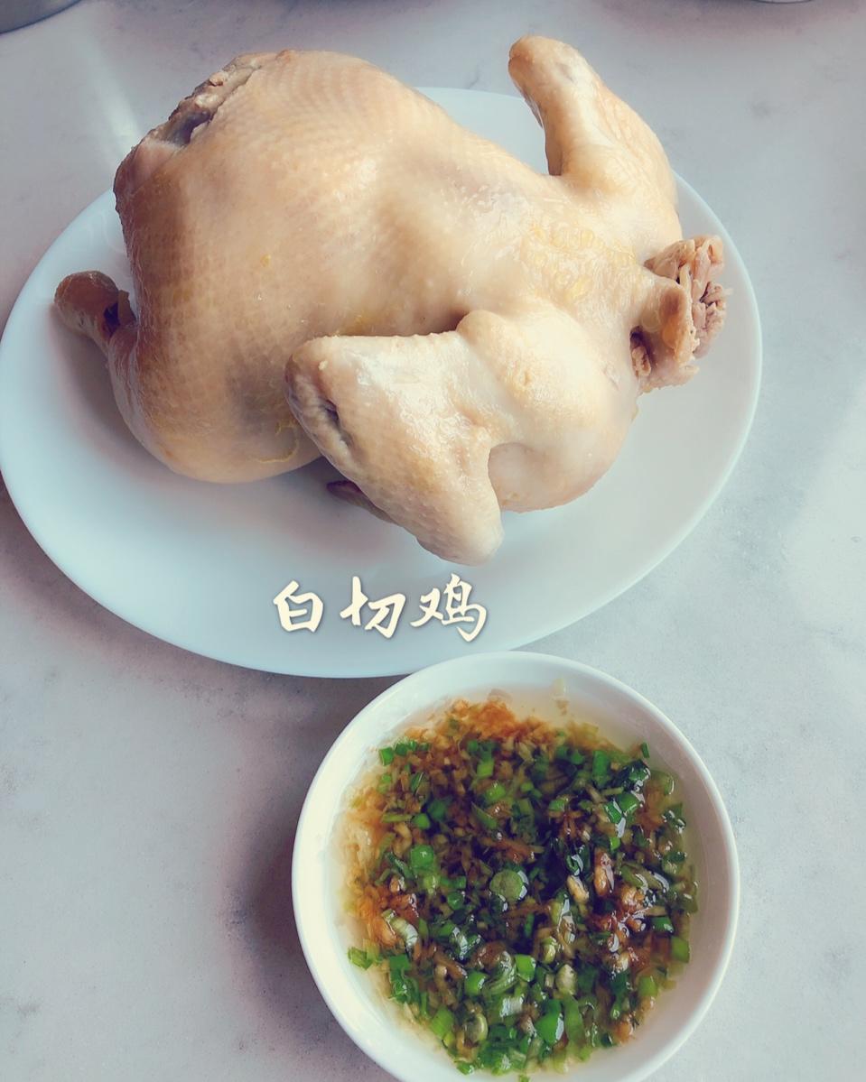 皮滑肉嫩白切鸡