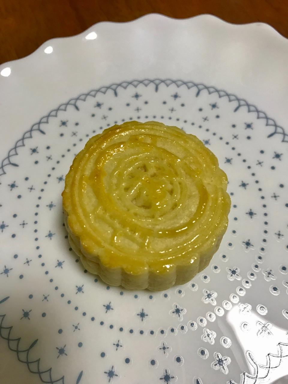 《糯米团子的厨房日记》奶黄流心月饼