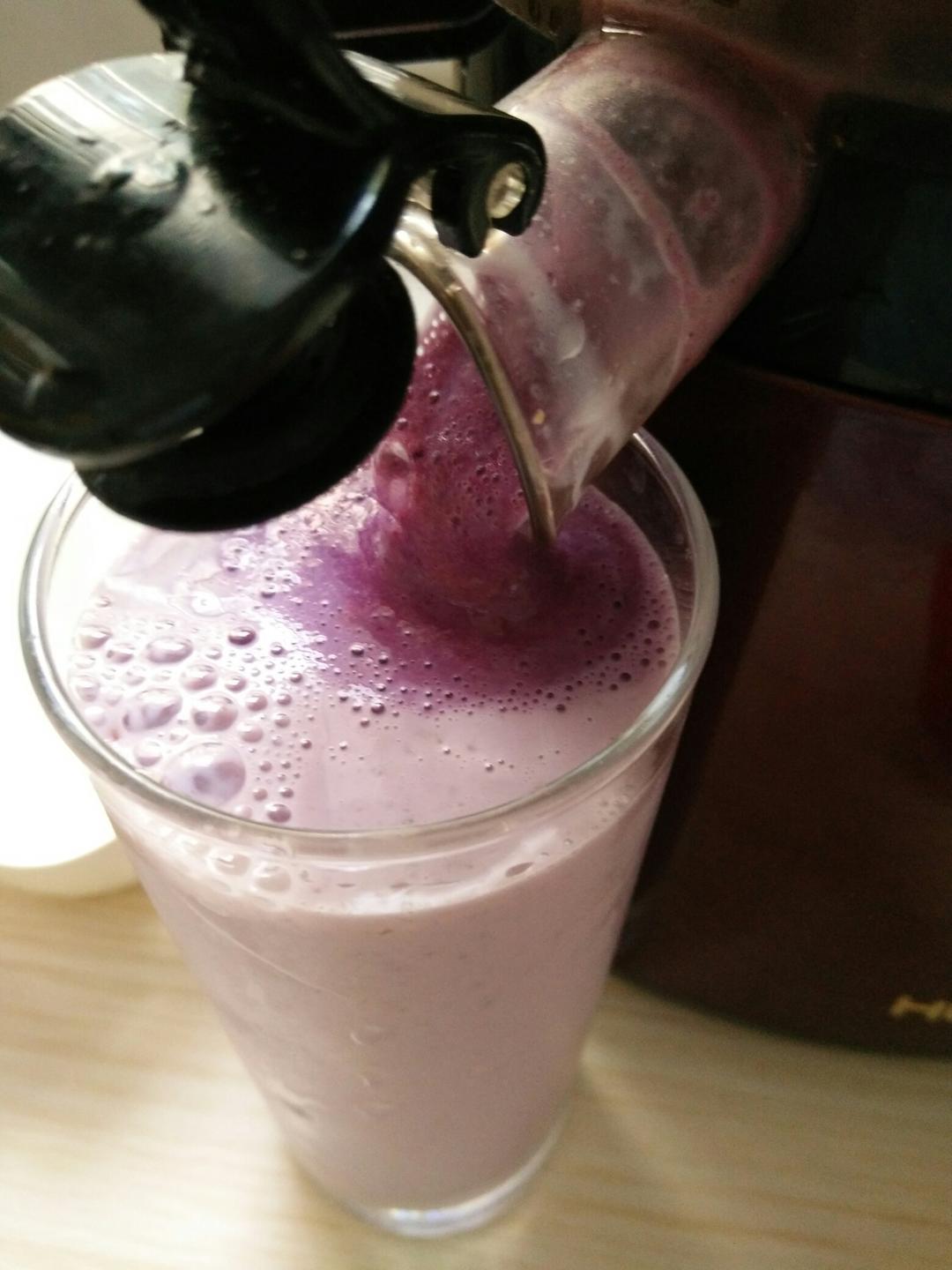 蓝莓早餐奶的做法