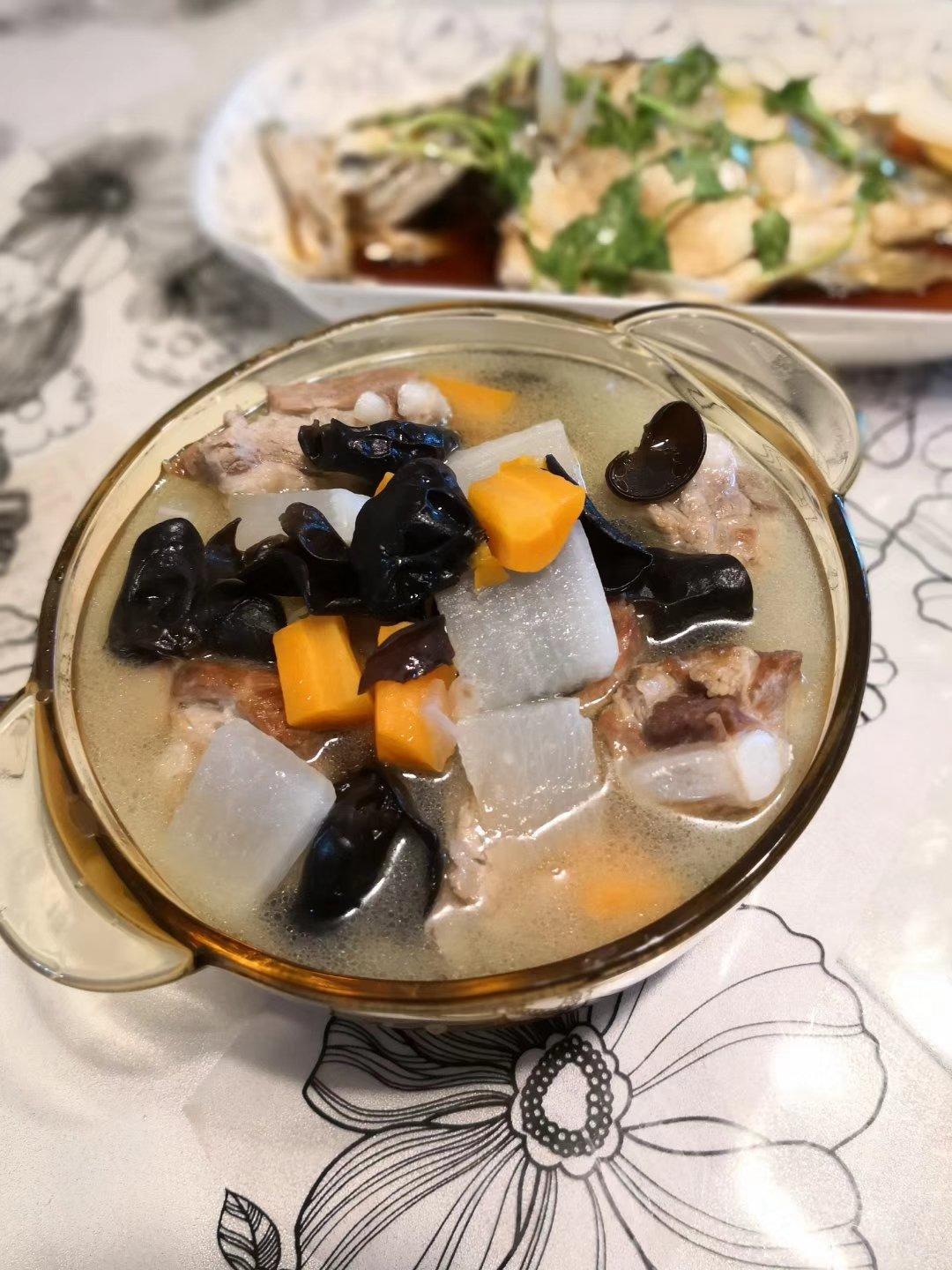 萝卜排骨汤