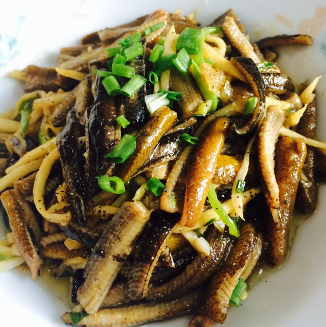 甜落素做的茭白炒鳝丝