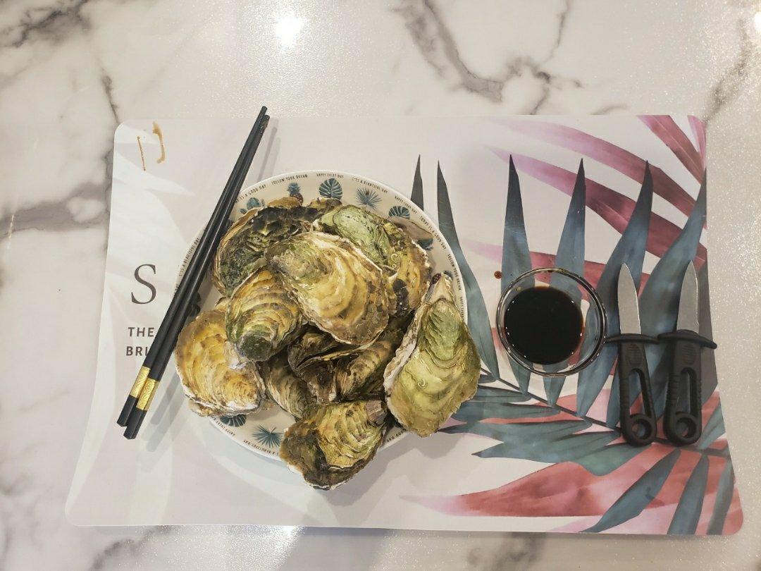 吃生蚝原味才是最鲜的