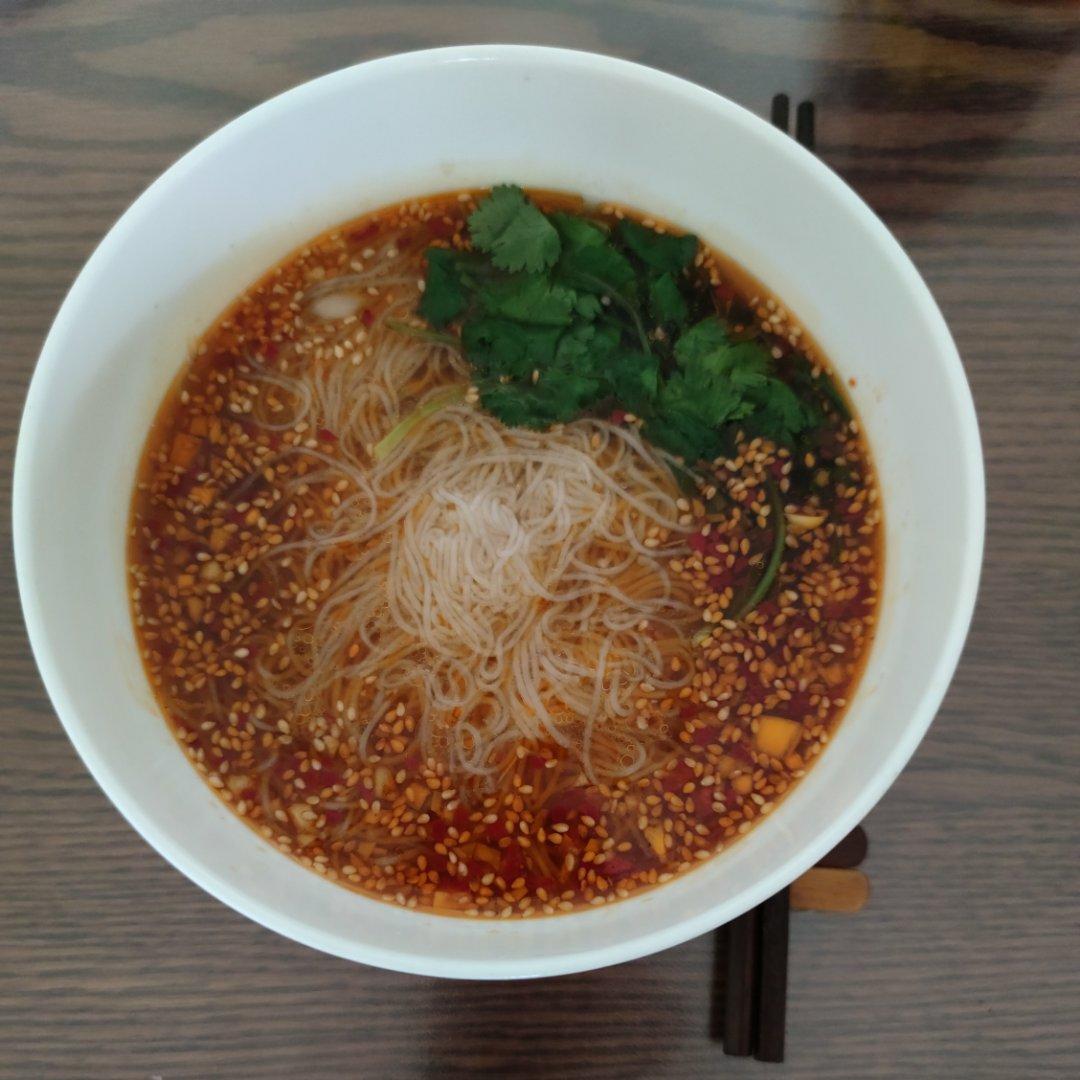 超快手酸辣粉丝
