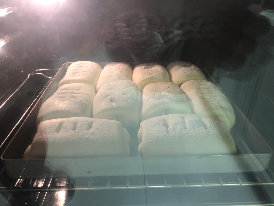 软到不知所措的牛奶卷