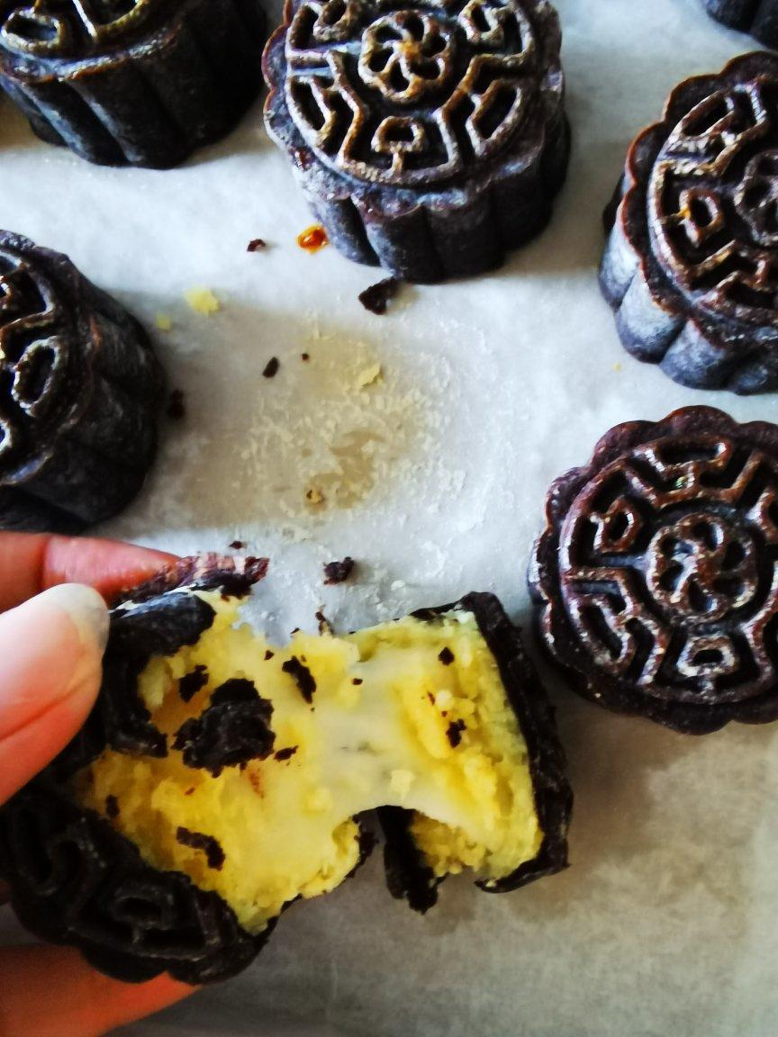 巧克力奶酪椰蓉拉丝月饼