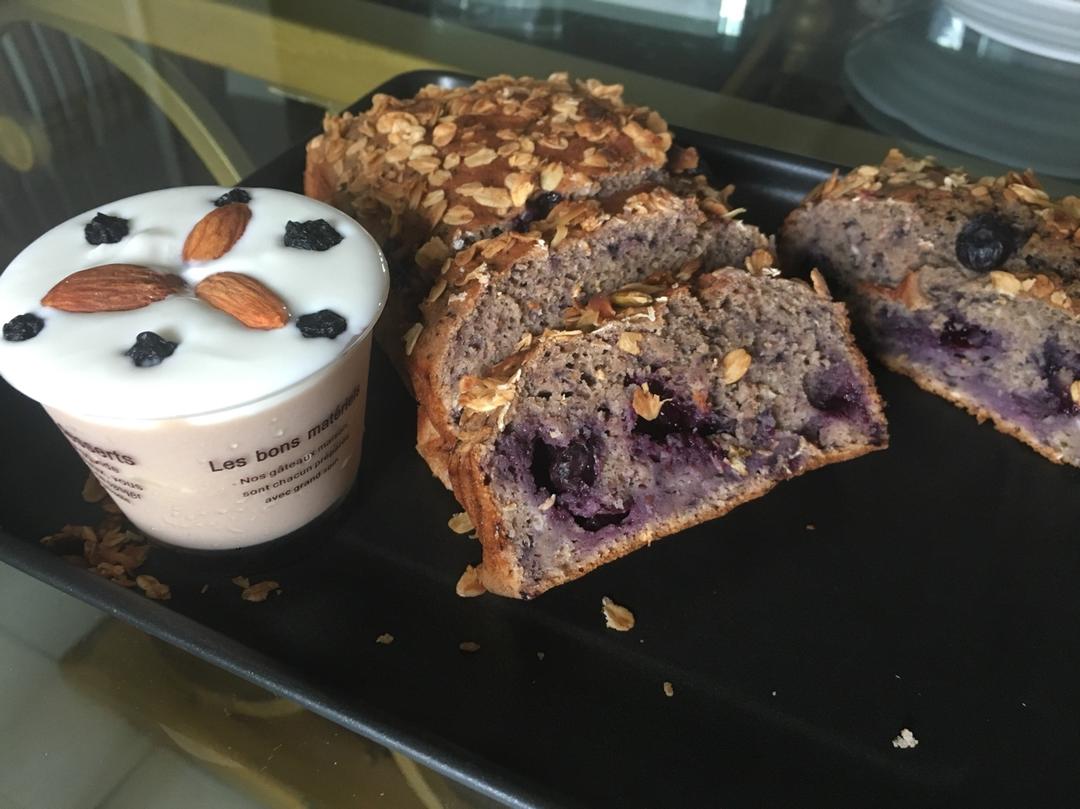 无油无糖香蕉蓝莓全麦杂粮蛋糕