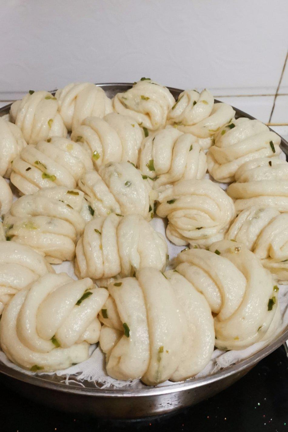 葱油花卷 Steamed Roll