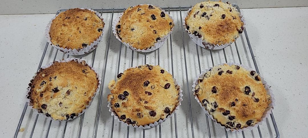 椰蓉蜜豆泡浆面包