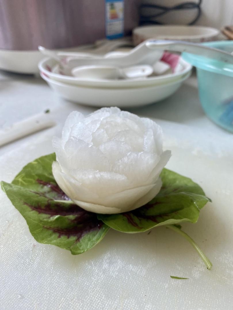 雕刻萝卜花让你的菜肴锦上添花