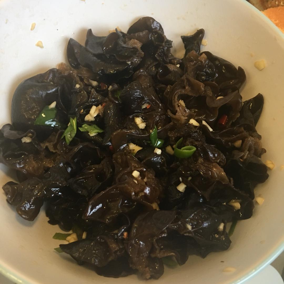 凉拌黑木耳