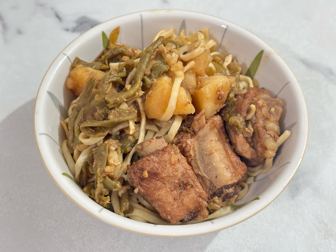 排骨豆角焖面