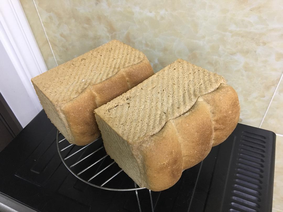 100%全麦黑糖土司