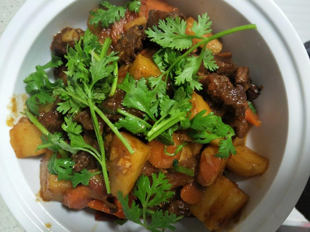 红烧牛肉土豆 （独家秘制）