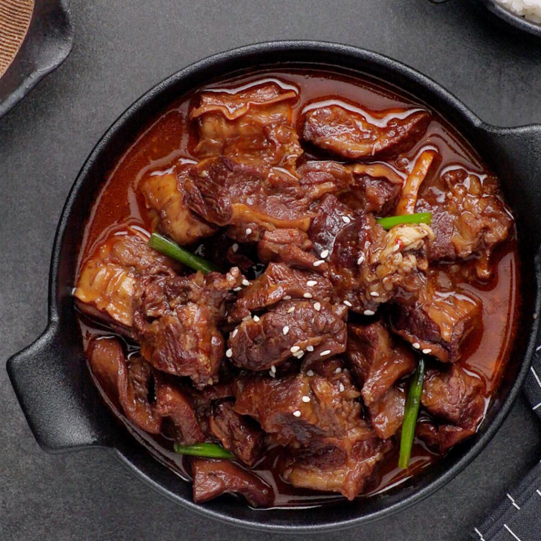 酱焖牛腩的做法