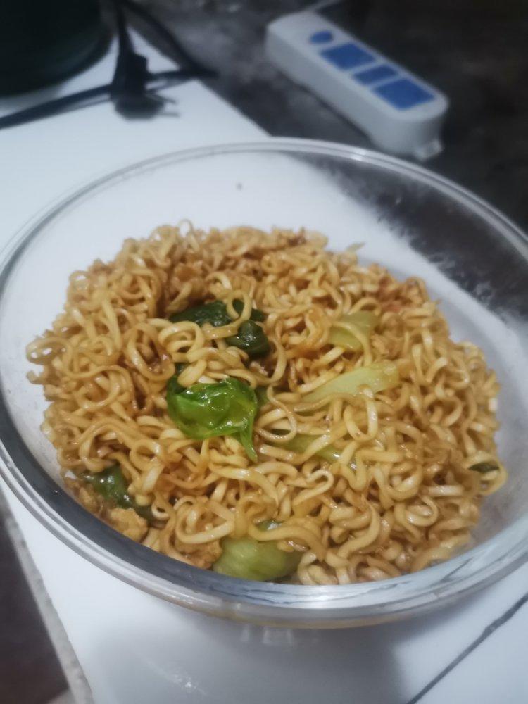 秒杀路边摊的炒方便面