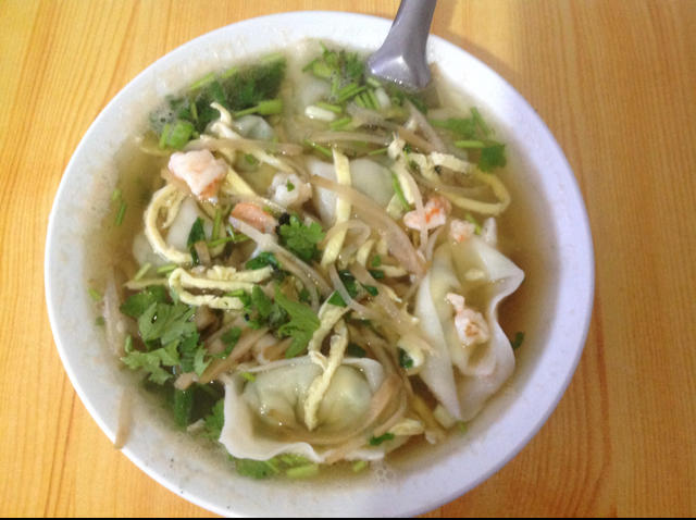 虾仁猪肉胡萝卜馄饨-附剥活虾技巧.几种馄饨包法