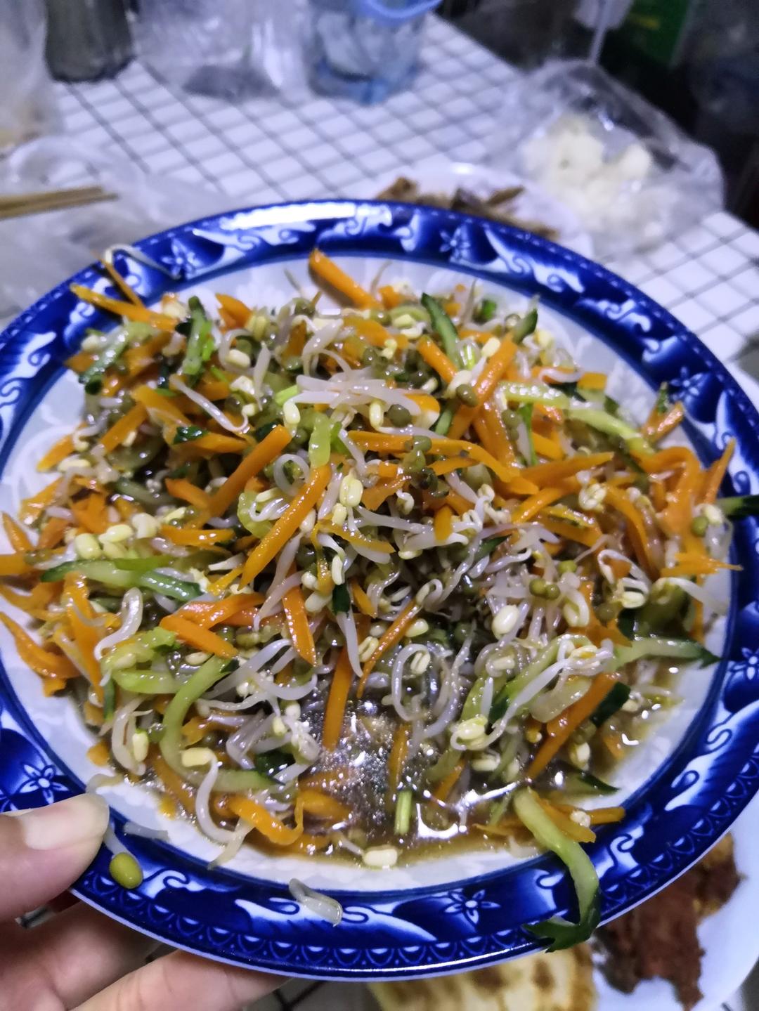 凉拌绿豆芽