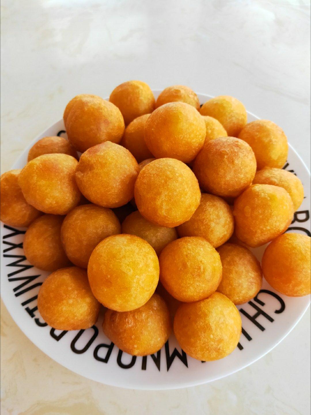 小小然妈咪做的红薯圆子