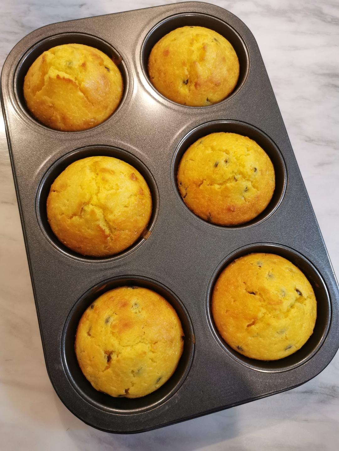 百香果玛德琳蛋糕