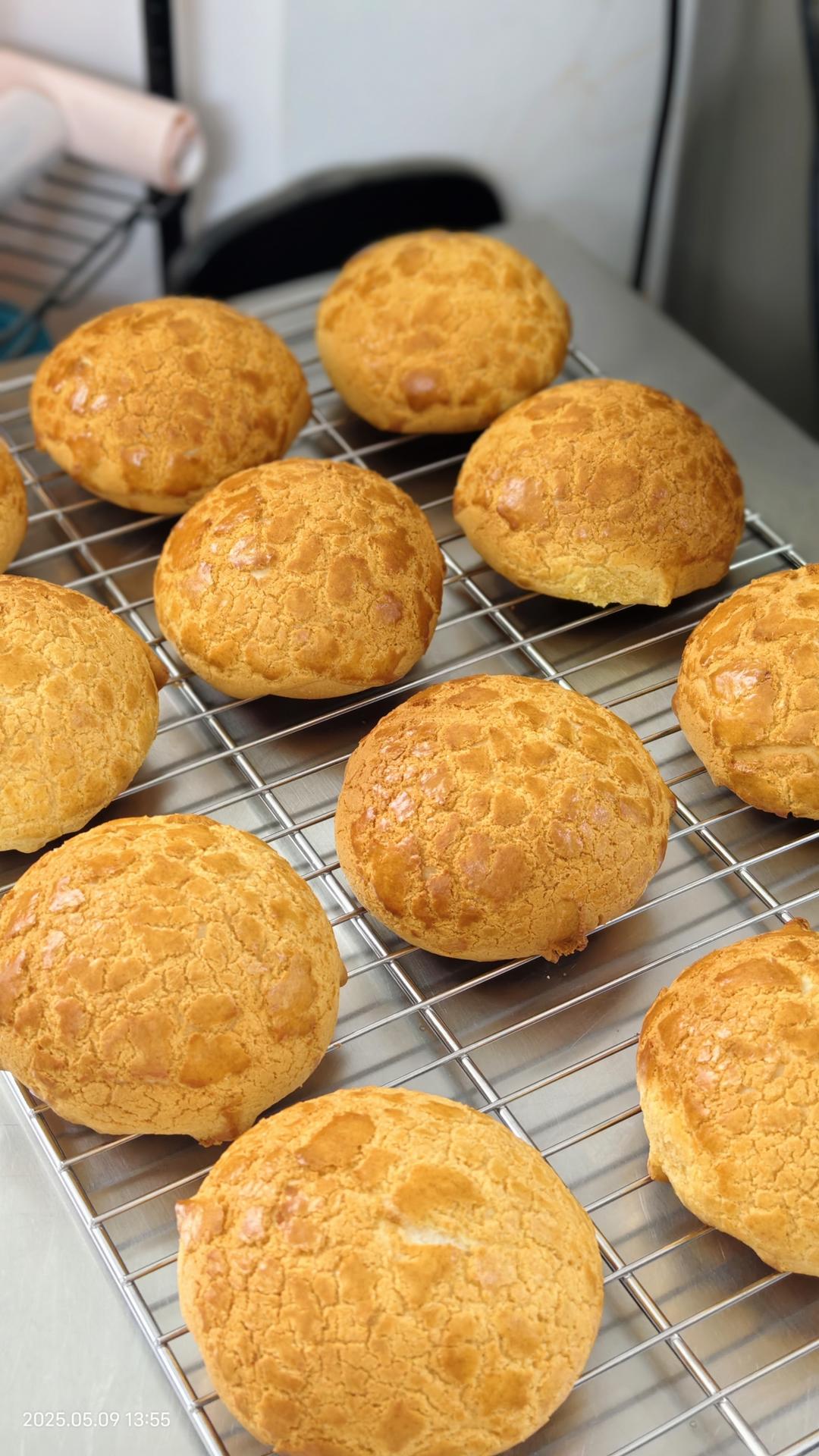 冷了依然酥香的菠萝包