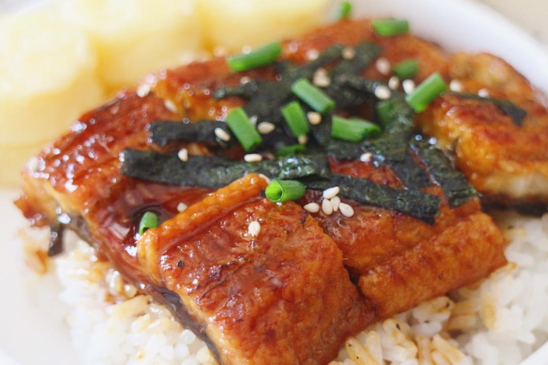 蒲烧鳗鱼饭