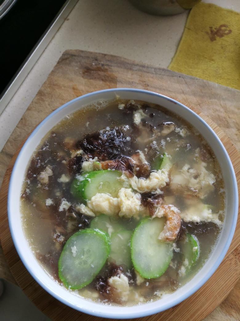 黄瓜紫菜鸡蛋汤的做法