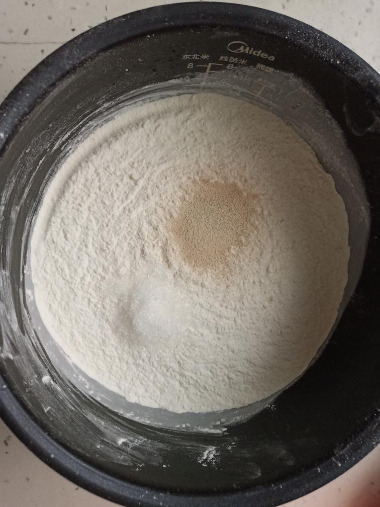 纯奶手撕吐司的做法 步骤1