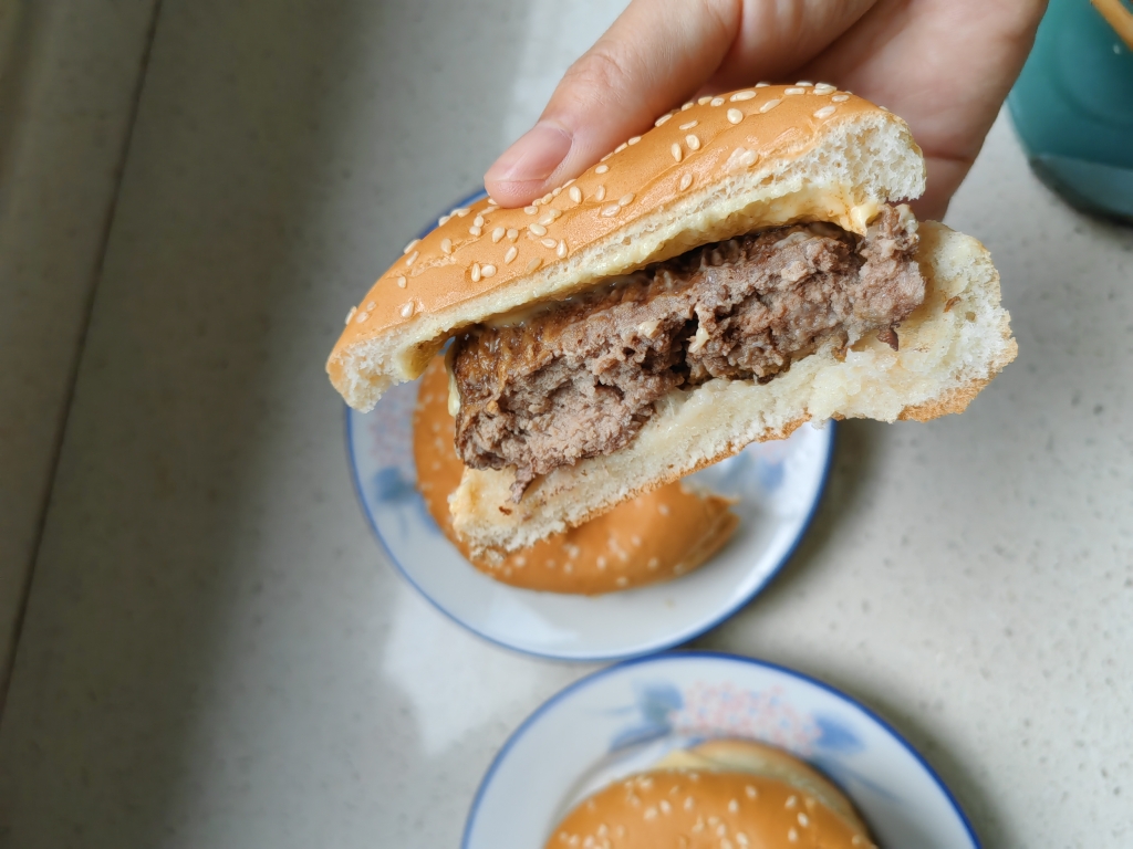 快手简餐之牛肉汉堡（空气炸锅版）的做法 步骤12