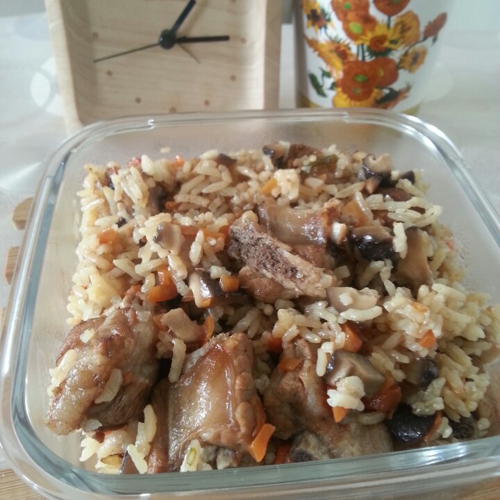 喷香排骨焖饭（爆好吃）