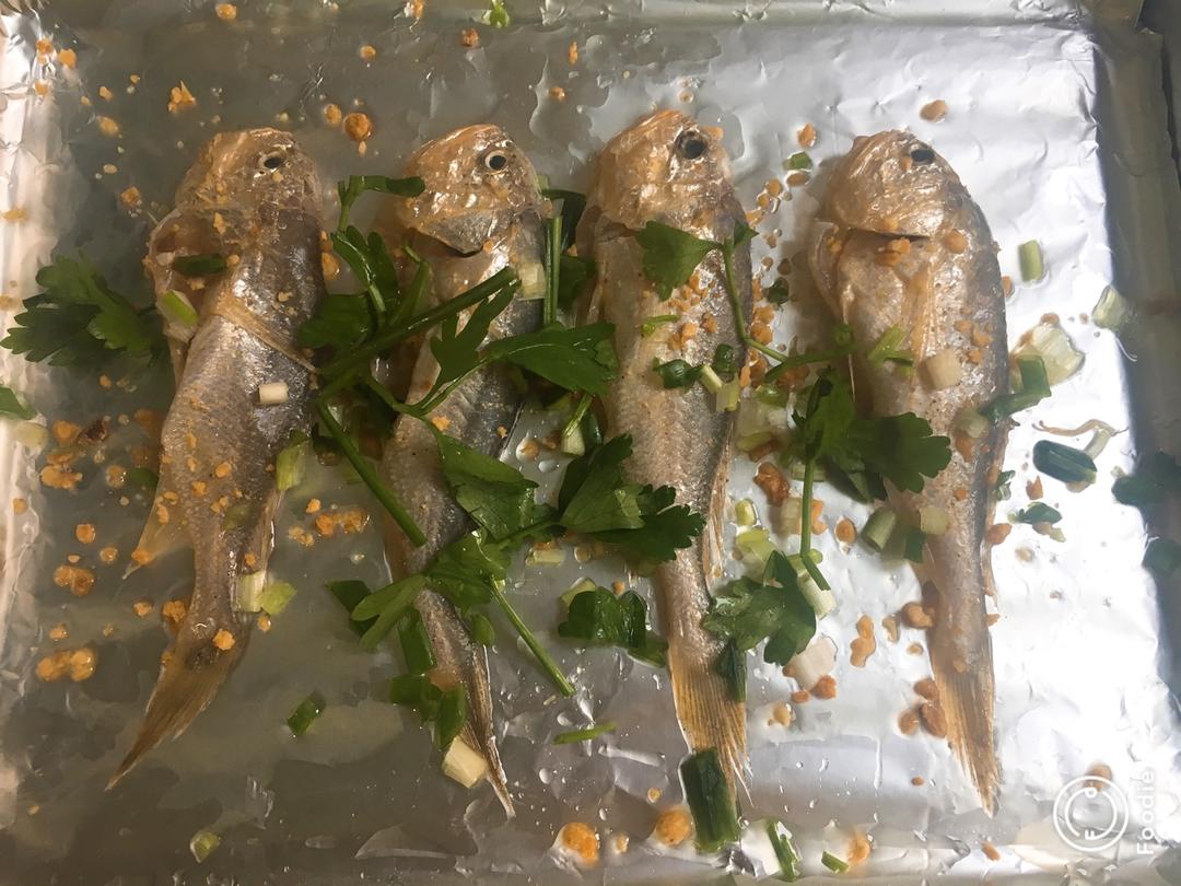 蒜烤小黄鱼