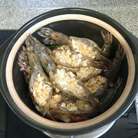 爆好吃的蒜香花雕砂锅虾的做法 步骤8