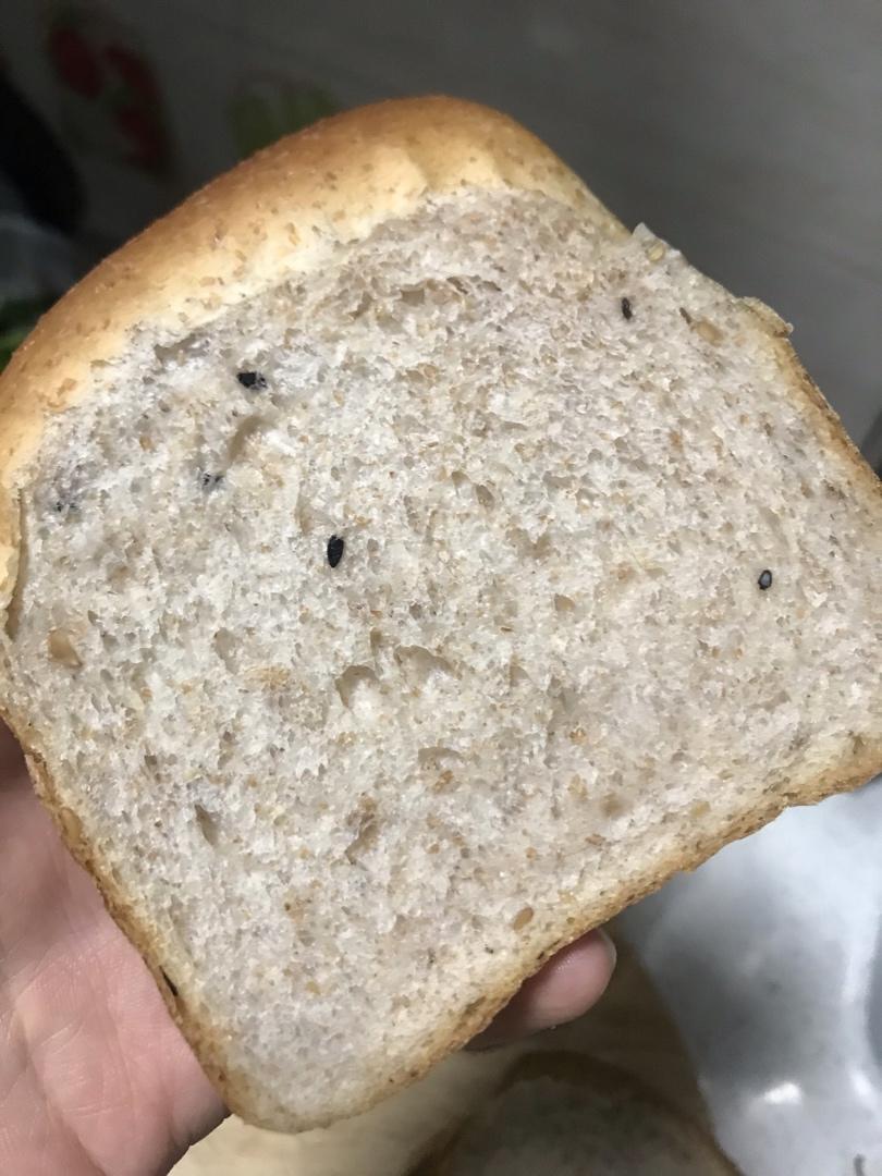 （粗粮低卡的健身主食）50%全麦藜麦吐司