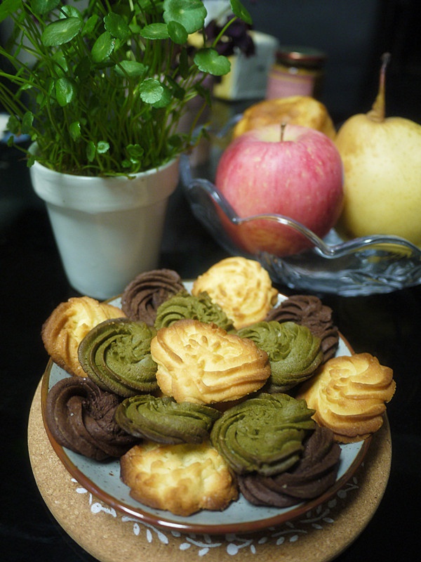 多种口味曲奇（香草、巧克力、抹茶）