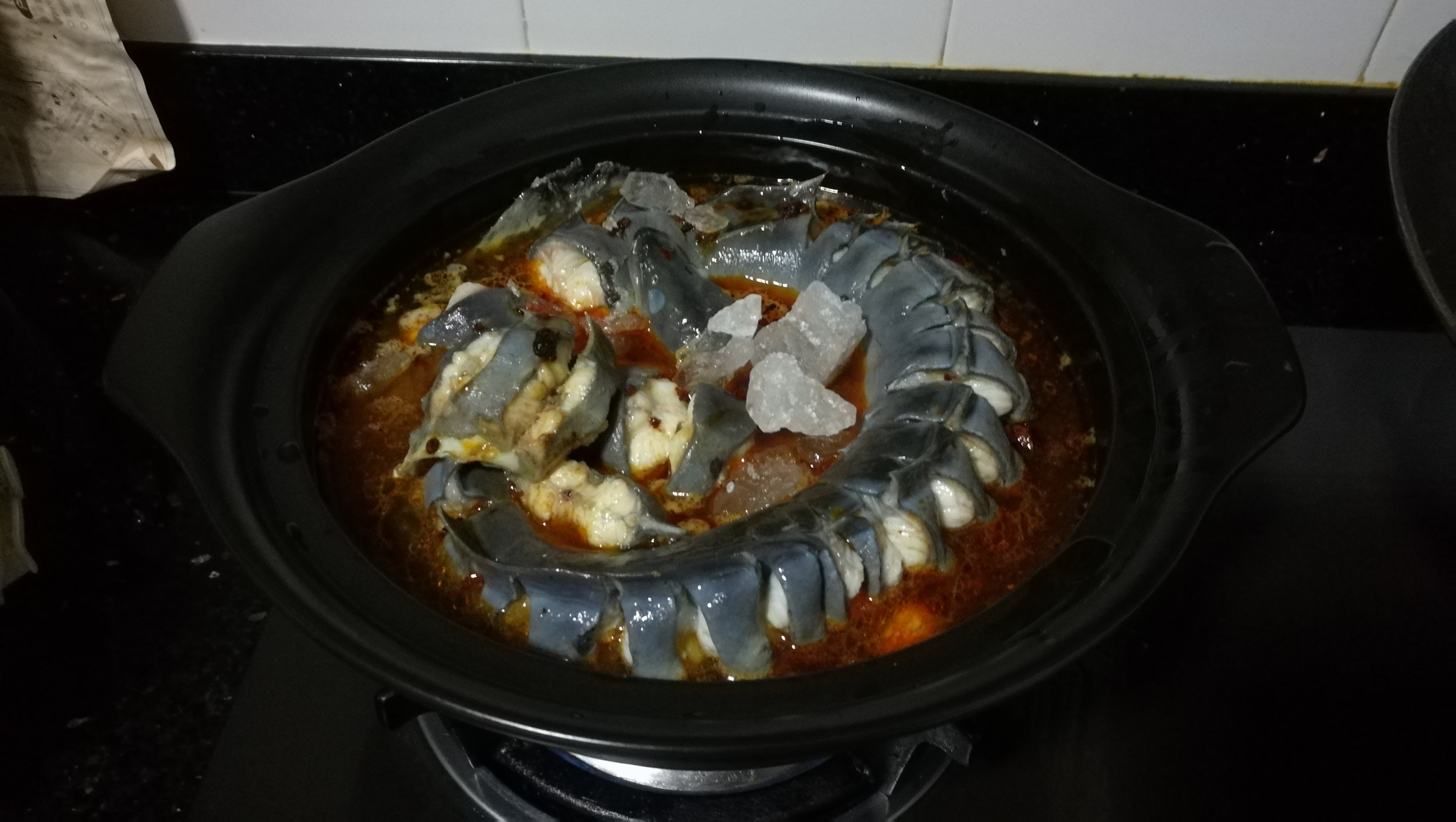 砂锅红烧糖醋鳗鱼的做法 步骤3