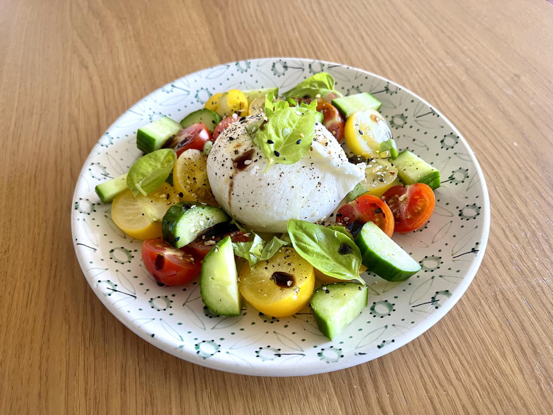 卡普里风味沙拉insalata caprese/水牛芝士沙拉（布拉塔burrata可做）