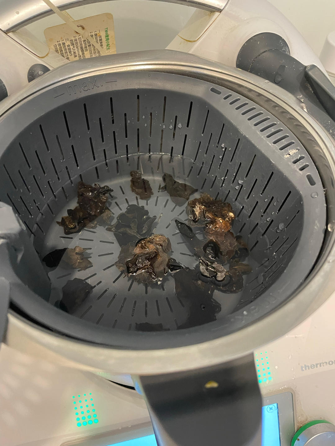 快速泡发木耳的做法