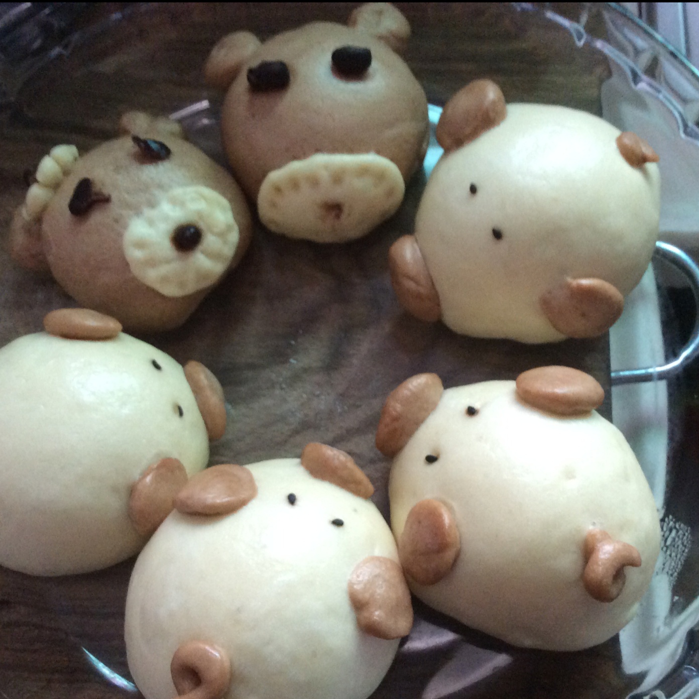 小猪牛奶馒头